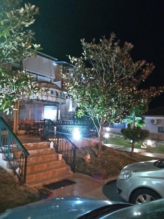 Hotel-Apartments La Strada Tycherón Екстериор снимка